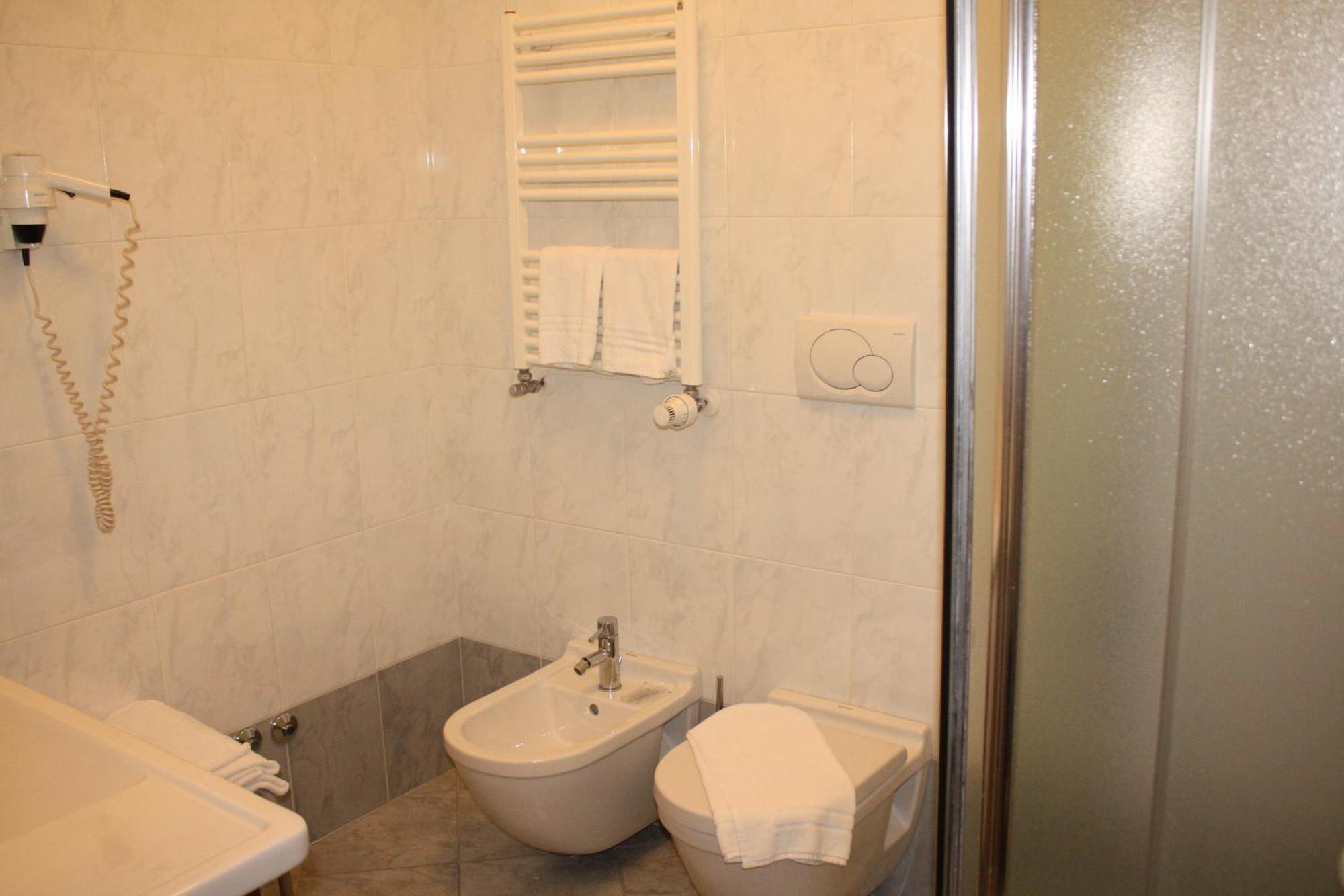 Hotel 2C Legnano Dış mekan fotoğraf