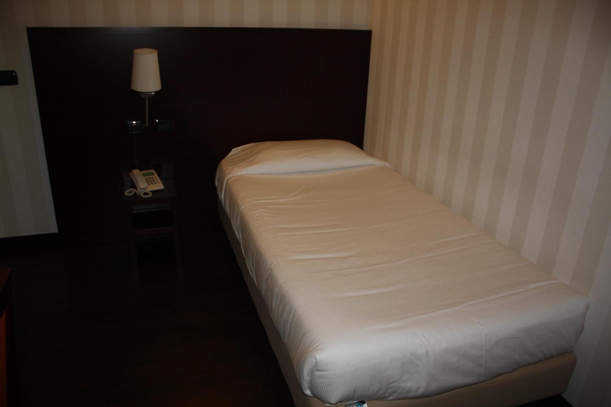 Hotel 2C Legnano Dış mekan fotoğraf