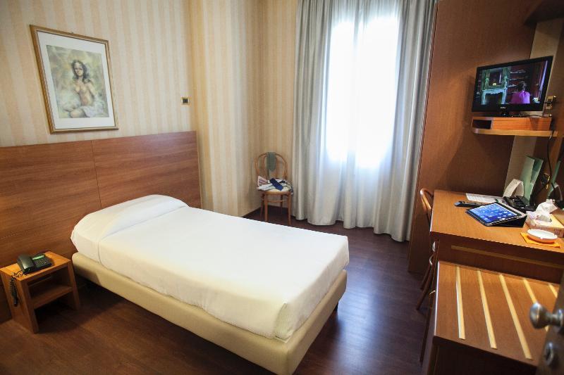 Hotel 2C Legnano Dış mekan fotoğraf