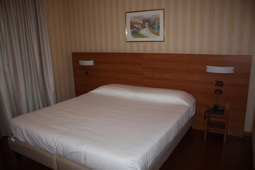 Hotel 2C Legnano Dış mekan fotoğraf