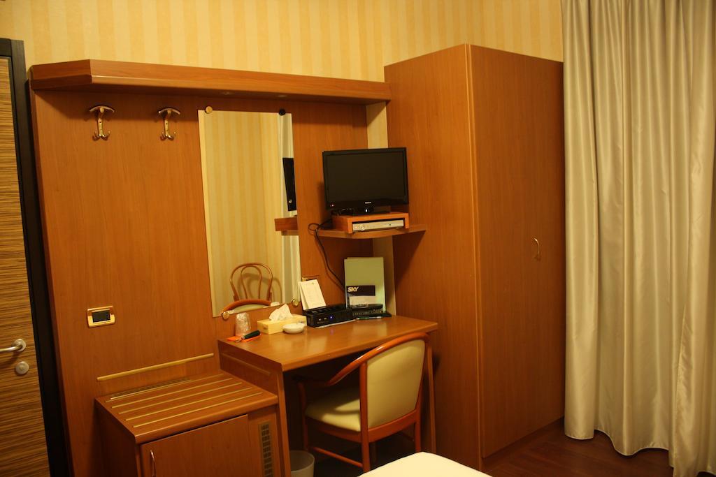 Hotel 2C Legnano Dış mekan fotoğraf