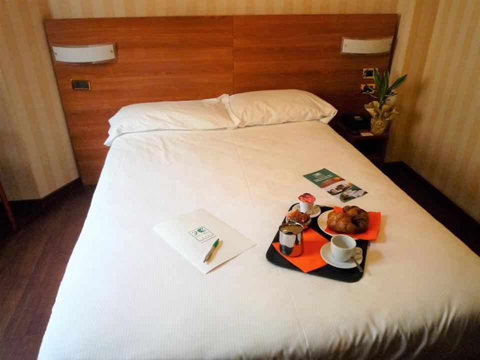 Hotel 2C Legnano Dış mekan fotoğraf